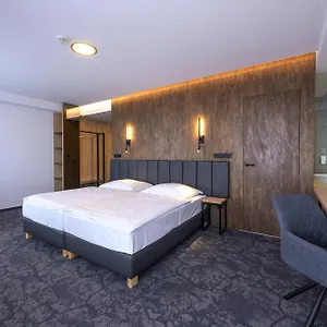 Hotel Harmony Club